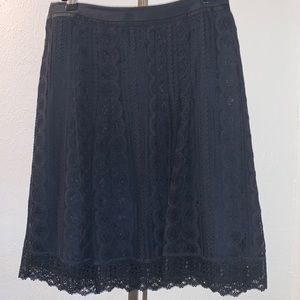 💥 Ann Taylor midi lace skirt